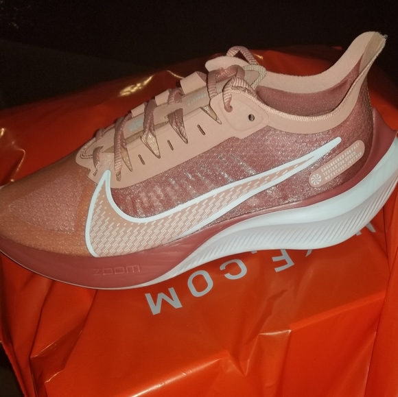 Womens Nike Zoom Gravity (Size 9)* - Picture 6 of 8